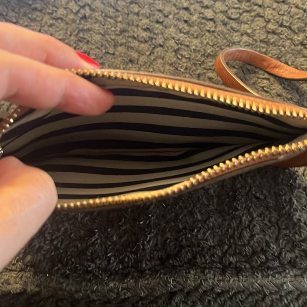 Leather exterior bag - Picture 4 of 5